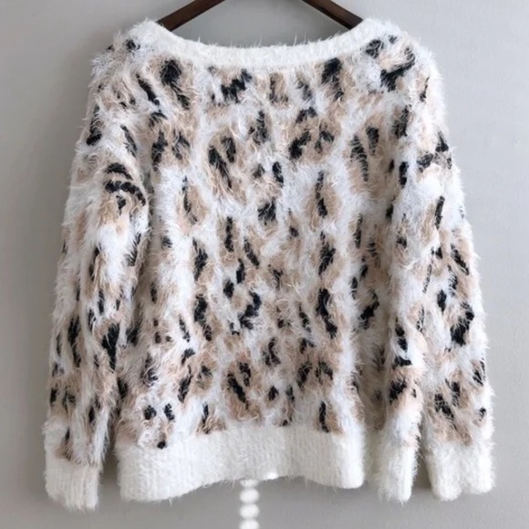 Minkpink Soft Comfy Fuzzy Leopard Print Long Sleeve Sweater Shirt Top White - Picture 7 of 10